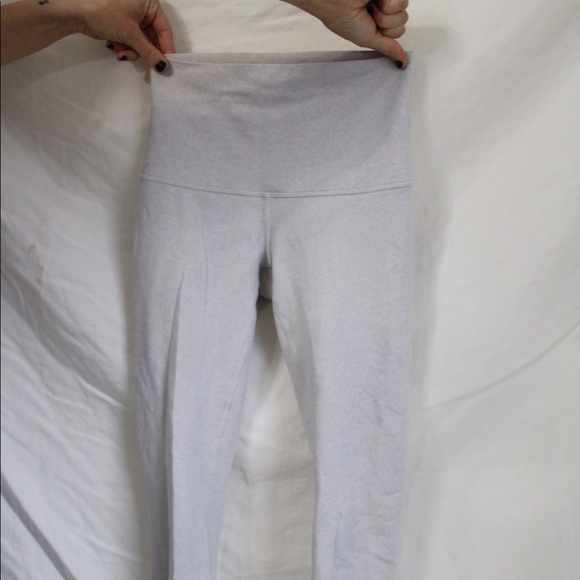 Lulu Leggings - Picture 2 of 3